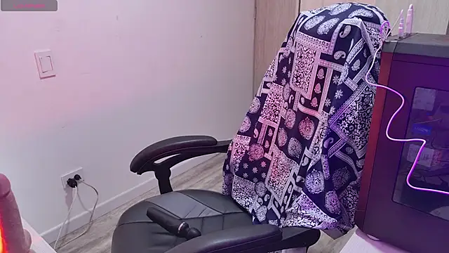 MalikaNoor online show from March 5, 4:36 pm