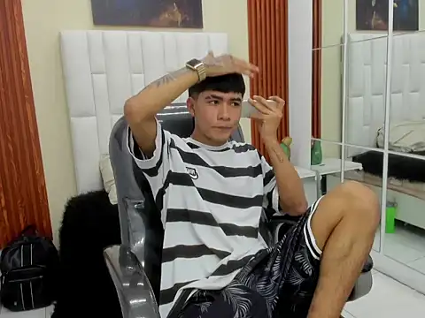 Thiago collinss online show from March 5, 10:39 pm