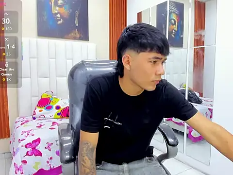 Thiago collinss online show from May 26, 10:17 pm