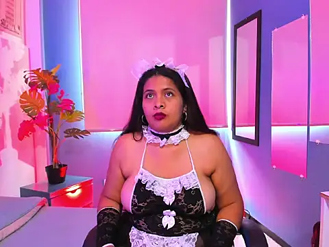 chloecorall online show from March 13, 5:41 pm