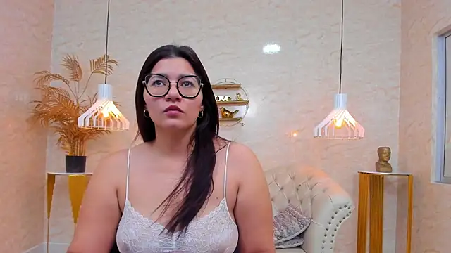 Mia Curvyy online show from March 15, 11:27 am