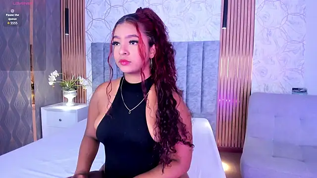 Snapshot of SofiiCruz chatting on May 29, 7:23 pm SofiiCruz online show from May 29, 7:23 pm