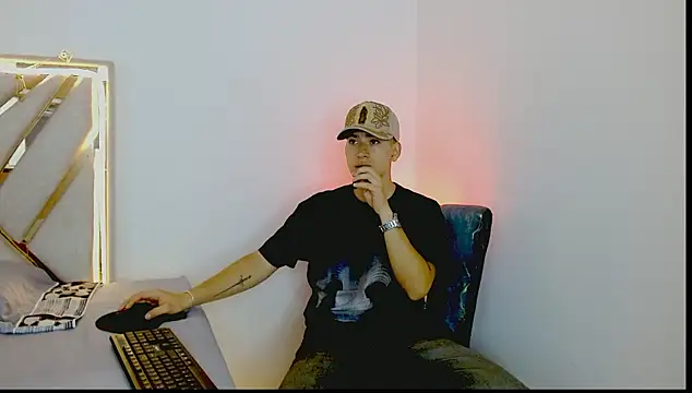 oliver   saint online show from March 17, 11:08 pm