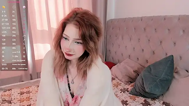 Snapshot of JeanelleHodo chatting on April 4, 6:33 am JeanelleHodo online show from April 4, 6:33 am