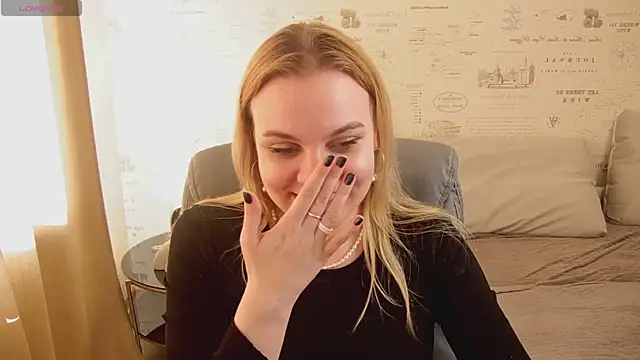 Glow Margo online show from June 7, 1:10 am