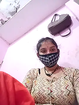 Snapshot of Hot_bri2 chatting on April 6, 10:33 pm Hot bri2 online show from April 6, 10:33 pm