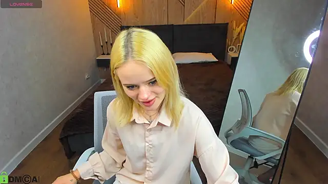 Tessa Ashe online show from March 25, 9:26 am