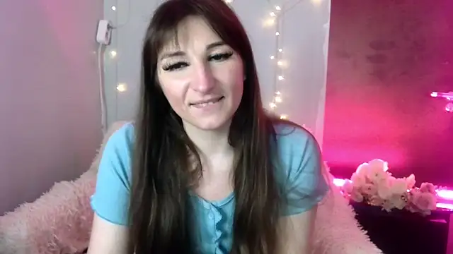 Birdie Kiss online show from June 16, 7:38 pm