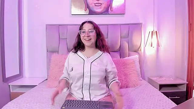 Maddie-LesYoux online show from February 27, 12:38 pm