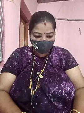 Snapshot of tamil_lathikaaa chatting on July 22, 1:52 am tamil lathikaaa online show from July 22, 1:52 am