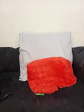 JANIELEE8XXXXX online show from August 2, 9:24 pm