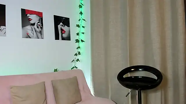 Rebeca Marchetti online show from May 1, 8:24 pm