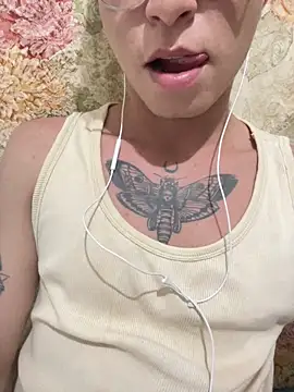 erickmoor2526 online show from February 26, 12:31 am