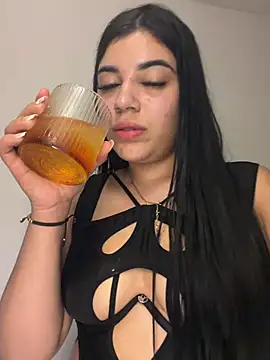 Snapshot of _Victoriarosse_ chatting on May 12, 9:17 am Victoriarosse online show from May 12, 9:17 am