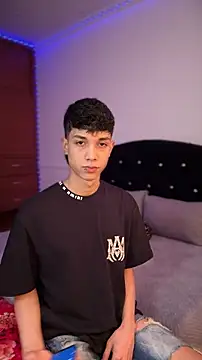 DiamondEssence online show from March 5, 9:22 pm