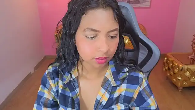 Kristen black T online show from February 28, 7:37 pm