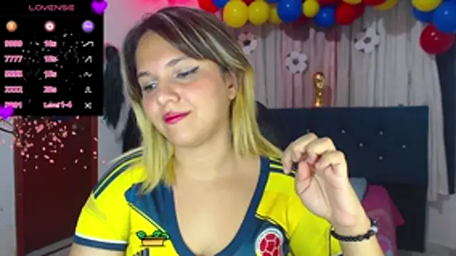 aurora bela online show from June 12, 1:26 am