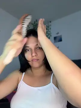Snapshot of aurora_bela chatting on July 21, 1:41 am aurora bela online show from July 21, 1:41 am