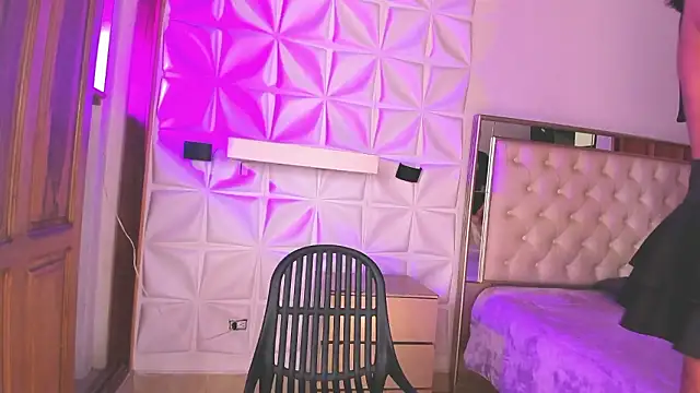 Miss ElektraNova online show from March 11, 8:59 pm