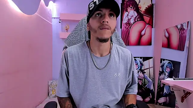 DanteLuxx online show from April 26, 7:06 am