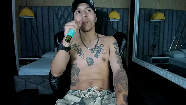 DanteLuxx online show from June 7, 4:05 am
