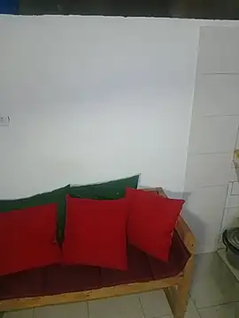 HonneyVictoria online show from March 11, 11:05 am