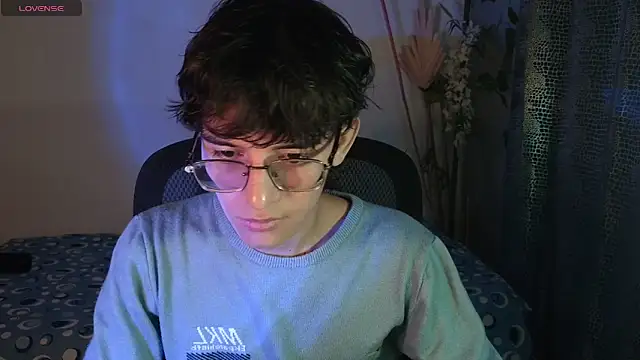 noah millerx online show from March 4, 3:45 am