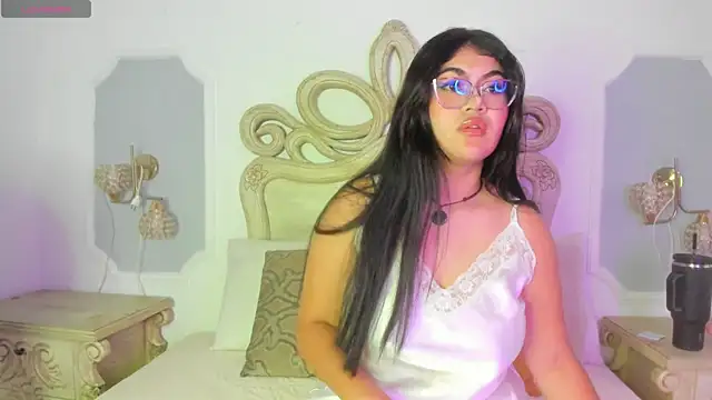 daphne aris online show from March 14, 3:56 am