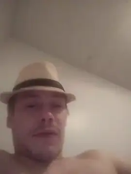 Snapshot of Joona1994 chatting on April 4, 9:34 pm Joona1994 online show from April 4, 9:34 pm