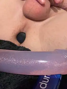 Snapshot of baobab734 chatting on February 26, 9:25 pm baobab734 online show from February 26, 9:25 pm