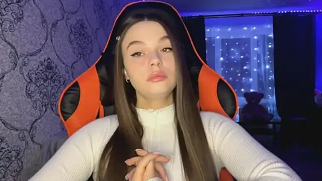 AkikoAnkrom online show from March 2, 4:47 pm