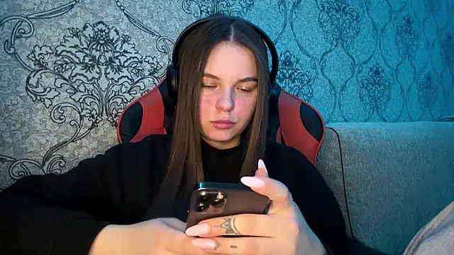 AkikoAnkrom online show from March 10, 8:47 pm