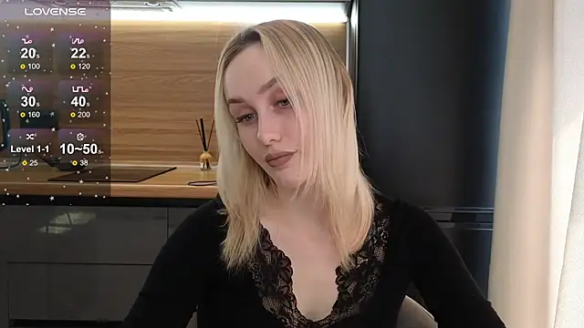 Snapshot of Bella_Villen chatting on July 2, 7:14 am Bella Villen online show from July 2, 7:14 am