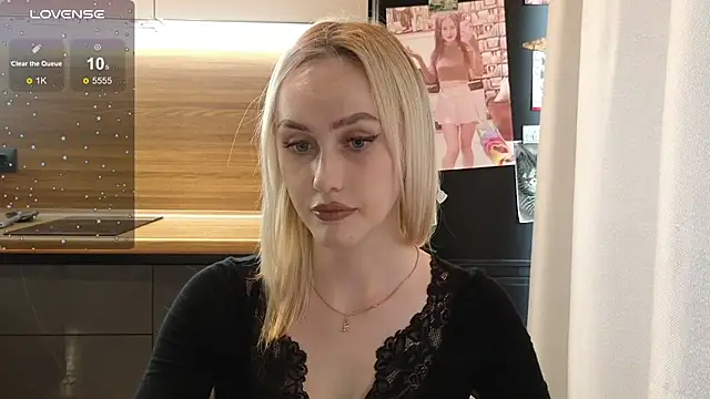 Snapshot of Bella_Villen chatting on July 11, 12:19 pm Bella Villen online show from July 11, 12:19 pm