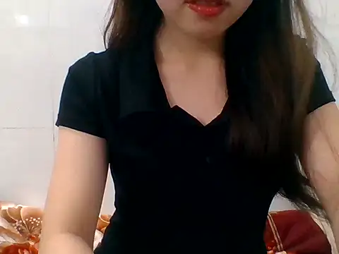 Snapshot of kiraa-007 chatting on June 9, 2:06 pm kiraa-007 online show from June 9, 2:06 pm