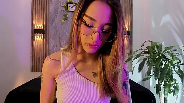 Melodylanee online show from May 28, 11:07 am