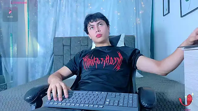 Dantekent online show from June 6, 1:38 pm