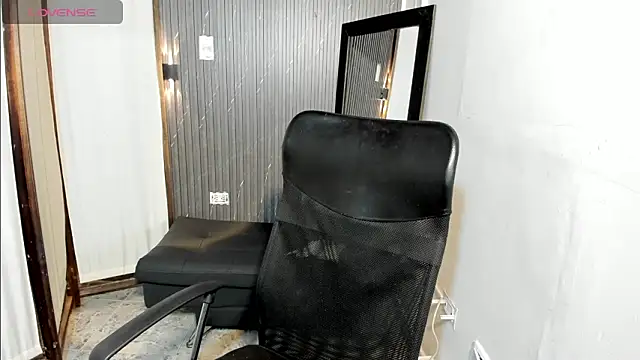 CharlotteKing8 online show from March 12, 11:27 am