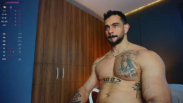 Snapshot of massimo_visconti chatting on July 10, 7:16 pm massimo visconti online show from July 10, 7:16 pm