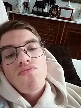 Alejandro27003 online show from March 8, 5:17 pm