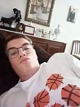 Alejandro27003 online show from March 14, 6:13 pm