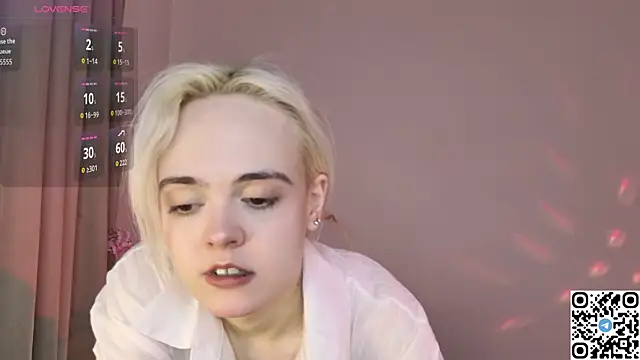 Bambi Bloom online show from April 29, 5:11 am