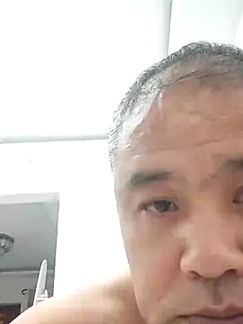 Snapshot of wanggang880903 chatting on May 2, 6:35 pm wanggang880903 online show from May 2, 6:35 pm