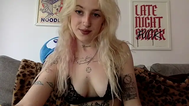 EmmyWet online show from July 30, 5:12 pm