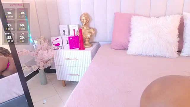 Snapshot of Grace_Williams_ chatting on July 15, 8:25 pm Grace Williams online show from July 15, 8:25 pm