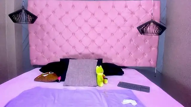 SARA HORNY- online show from March 6, 3:47 am