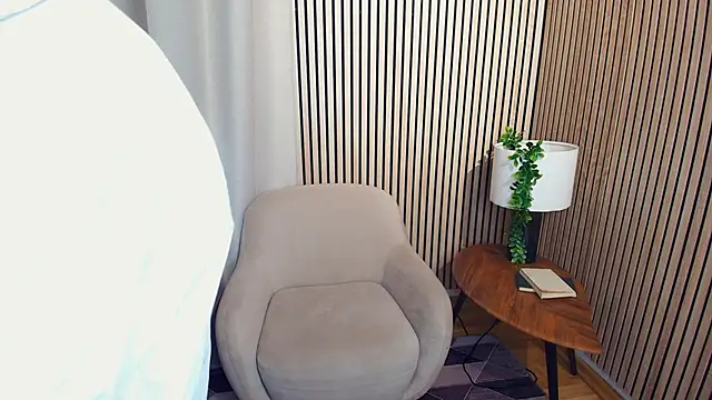 brynnoviedo online show from March 16, 7:34 am