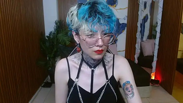 Lyra tay online show from April 17, 7:06 pm