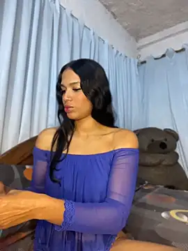 FlorSalvaje  online show from June 23, 12:30 am