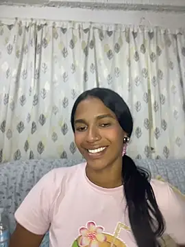 FlorSalvaje  online show from July 9, 1:20 am